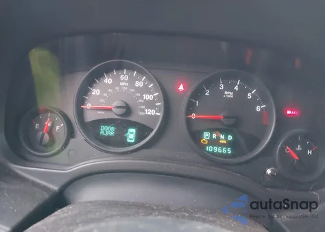 2013 Jeep Patriot Latitude z USA, uszkodzony, nr VIN 1C4NJRFBXDD212614